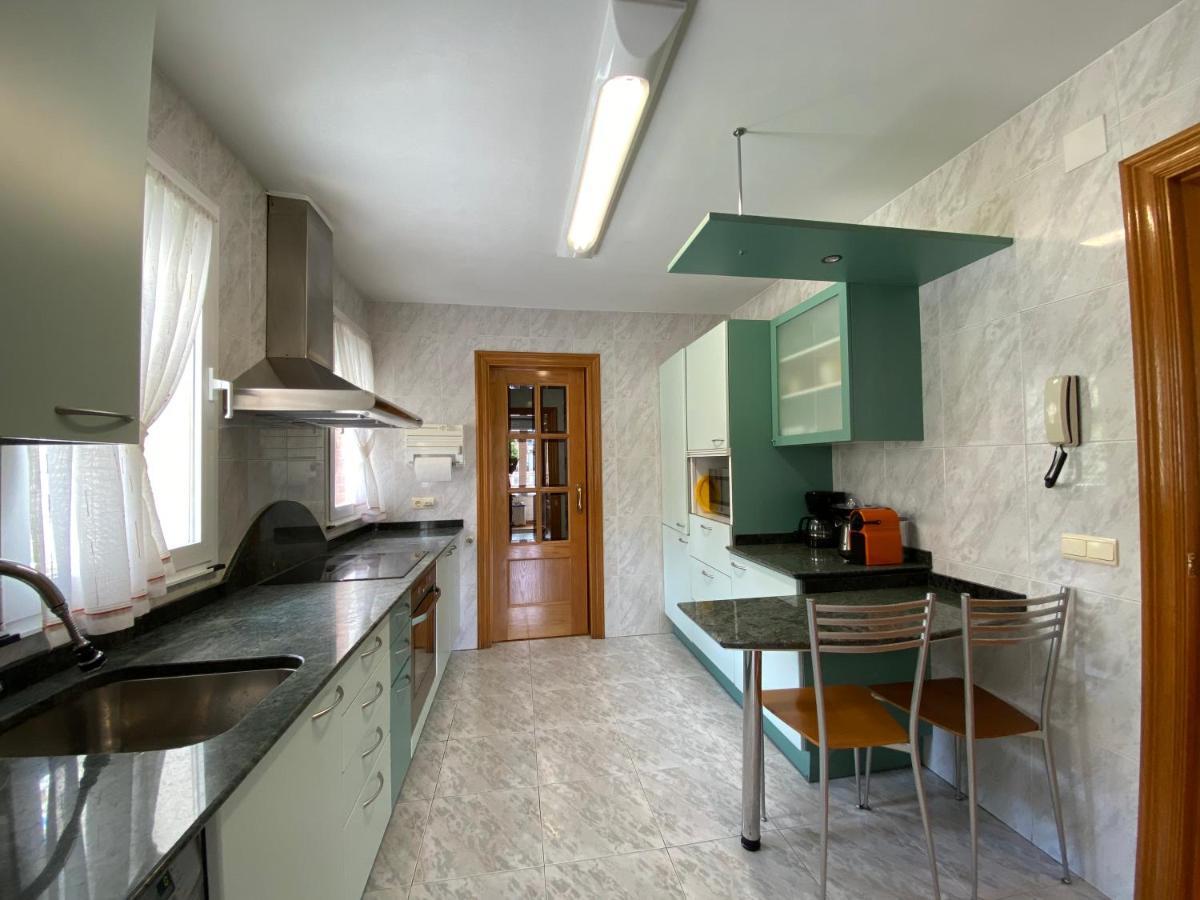 Casa Chalet Jardin Particular Ideal Grupos Y Familias Baranain Bagian luar foto